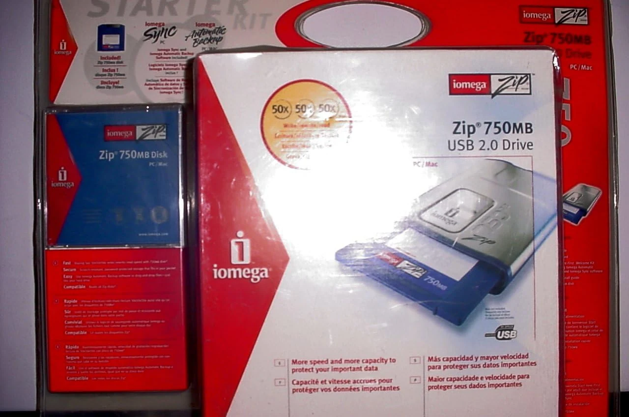 Iomega Zip 750MB USB 2.0 Drive - External